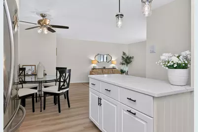 7353 Blackburn Avenue #K106, Downers Grove, IL 60516 - Photo 4