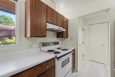 107 N Elm Street #205, Champaign, IL 61820 - Photo 18