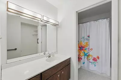 107 N Elm Street #205, Champaign, IL 61820 - Photo 28
