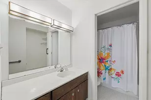 107 N Elm St, Champaign, IL 61820 - Photo 28