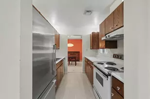 107 N Elm St, Champaign, IL 61820 - Photo 14