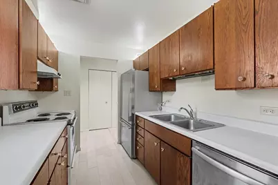 107 N Elm Street #205, Champaign, IL 61820 - Photo 20