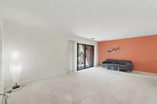 107 N Elm St, Champaign, IL 61820 - Photo 10