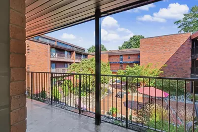 107 N Elm Street #205, Champaign, IL 61820 - Photo 38