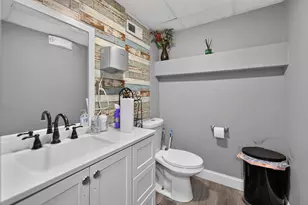 2020 Dean St, Saint Charles, IL 60174 - Photo 6