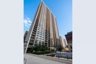 1560 N Sandburg Terrace #1010J, Chicago, IL 60610 - Photo 20