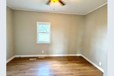 82 N 23rd Road, Peru, IL 61354 - Photo 22