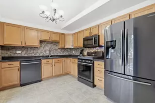 1106 Cathy Dr, Joliet, IL 60431 - Photo 6