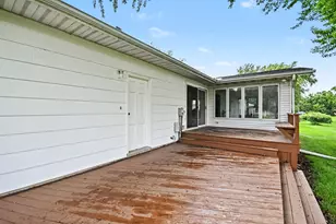 524 Parkside Dr, Sycamore, IL 60178 - Photo 4