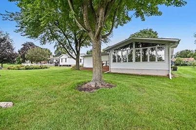524 Parkside Drive, Sycamore, IL 60178 - Photo 24
