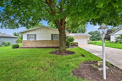 524 Parkside Drive, Sycamore, IL 60178 - Photo 2
