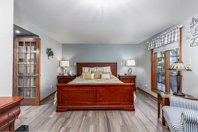 527 E Main Street, Ottawa, IL 61350 - Photo 6