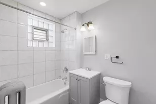 3222 W Grace St, Chicago, IL 60618 - Photo 10
