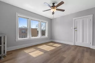 3222 W Grace St, Chicago, IL 60618 - Photo 8