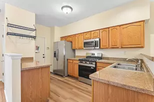 984 Park Hill Cir, Aurora, IL 60502 - Photo 16