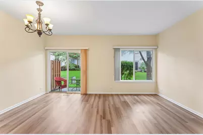 984 Parkhill Circle, Aurora, IL 60502 - Photo 8