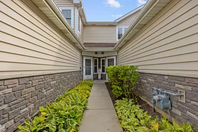 1181 Regency Drive, Schaumburg, IL 60193 - Photo 2