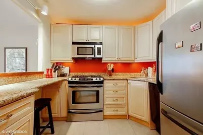 400 E Randolph Street #3504, Chicago, IL 60601 - Photo 6
