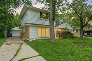 136 Well St, Park Forest, IL 60466 - Photo 2
