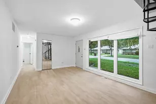 136 Well St, Park Forest, IL 60466 - Photo 4