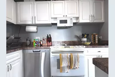 3660 N Lake Shore Drive #2401, Chicago, IL 60613 - Photo 2