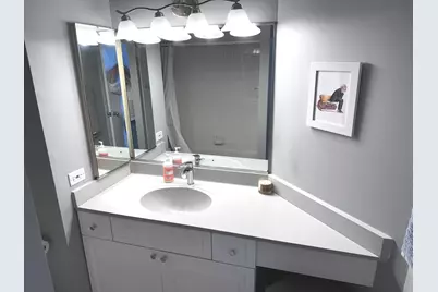 3660 N Lake Shore Drive #2401, Chicago, IL 60613 - Photo 22