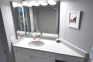 3660 N Lake Shore Dr, Chicago, IL 60613 - Photo 22