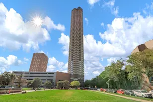 3660 N Lake Shore Dr, Chicago, IL 60613 - Photo 1