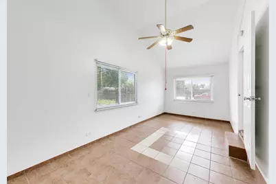119 W Elmwood Avenue, West Chicago, IL 60185 - Photo 16