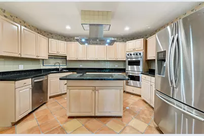 1409 Burr Oak Road #310A, Hinsdale, IL 60521 - Photo 10