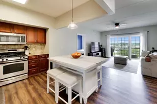 100 S Emerson St, Mount Prospect, IL 60056 - Photo 10