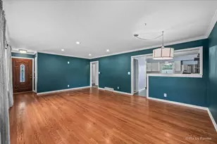 326 Farview Dr, North Aurora, IL 60542 - Photo 10