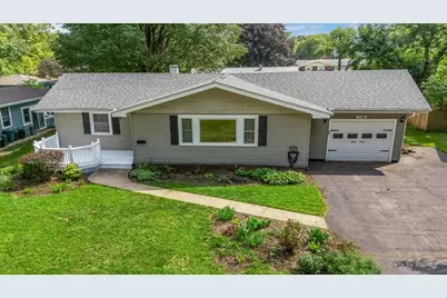 326 Farview Drive, North Aurora, IL 60542 - Photo 4