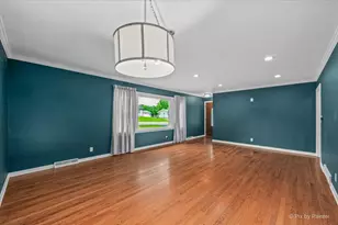 326 Farview Dr, North Aurora, IL 60542 - Photo 12