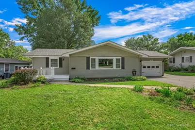 326 Farview Drive, North Aurora, IL 60542 - Photo 2