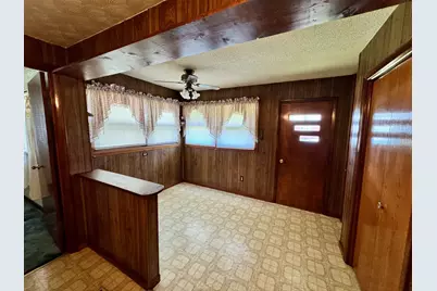 335 N Washington Street, Tiskilwa, IL 61368 - Photo 4