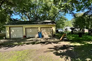 335 N Washington St, Tiskilwa, IL 61368 - Photo 26