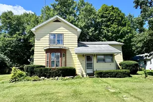 335 N Washington St, Tiskilwa, IL 61368 - Photo 2