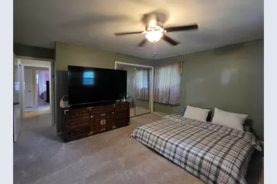 605 E Maple Avenue, Mundelein, IL 60060 - Photo 16