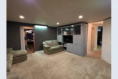 605 E Maple Avenue, Mundelein, IL 60060 - Photo 26