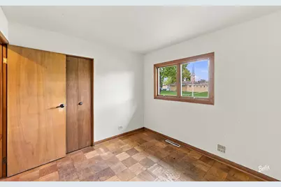 295 Anderson Terrace, Des Plaines, IL 60016 - Photo 6