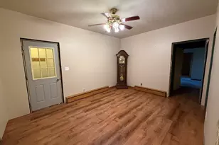 1012 Richard St, Henry, IL 61537 - Photo 8