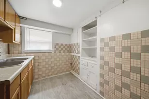 2025 N Lawler Ave, Chicago, IL 60639 - Photo 10