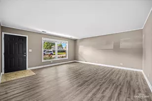 1194 Windsor Ln, Hanover Park, IL 60133 - Photo 4