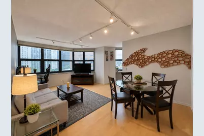 3660 N Lake Shore Drive #713, Chicago, IL 60613 - Photo 4