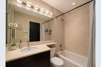 3660 N Lake Shore Drive #713, Chicago, IL 60613 - Photo 16