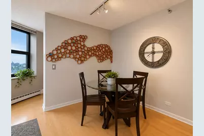 3660 N Lake Shore Drive #713, Chicago, IL 60613 - Photo 8