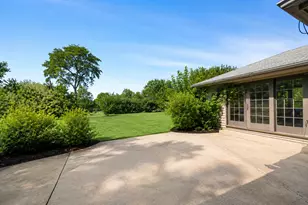 2250 White Oak Dr, Northbrook, IL 60062 - Photo 34
