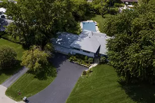 2250 White Oak Dr, Northbrook, IL 60062 - Photo 38