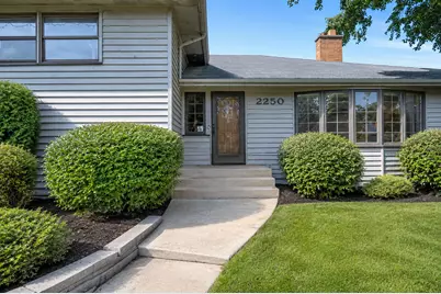 2250 White Oak Drive, Northbrook, IL 60062 - Photo 4
